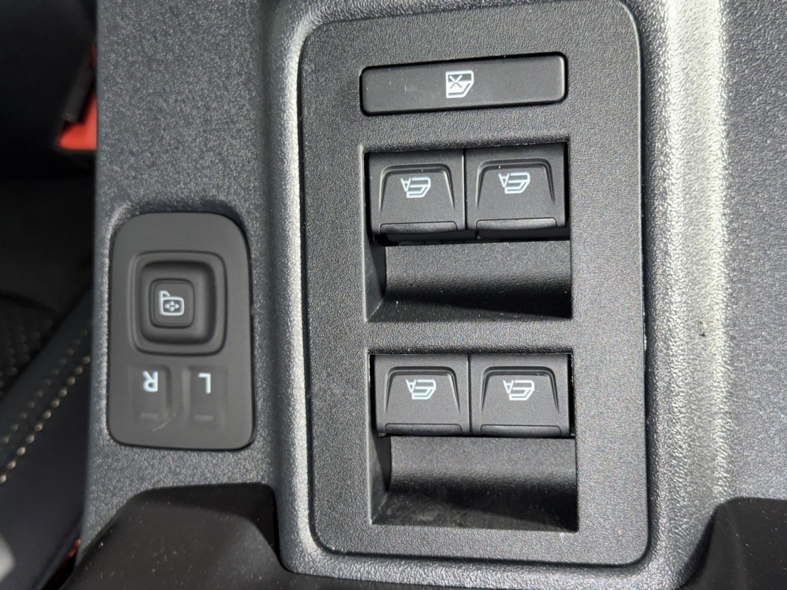 New 2026 Ford Bronco Raptor w/ Interior Carbon Fiber Pack AWD/4WD image 46