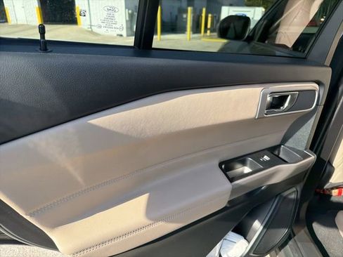 Used 2024 Ford Explorer XLT w/ Equipment Group 202A image 14