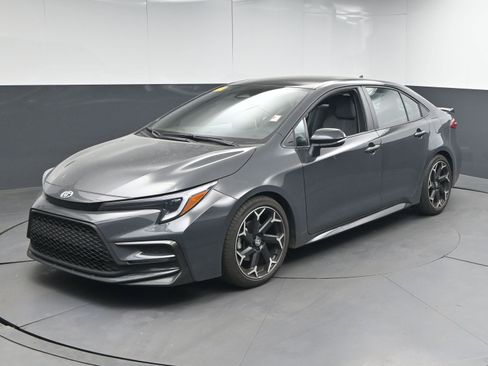 Used 2025 Toyota Corolla FX w/ Convenience Package image 4