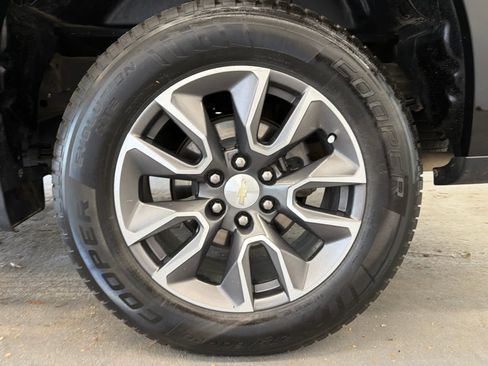 Used 2020 Chevrolet Silverado 1500 LT w/ Texas Edition image 9