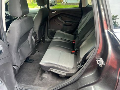 Used 2016 Ford Escape SE FWD image 16