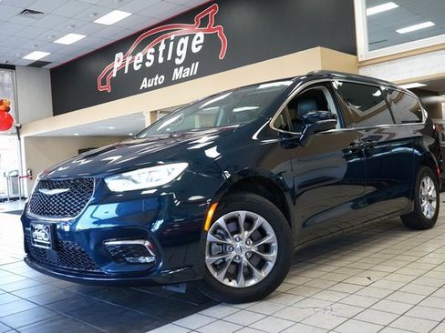 Used 2022 Chrysler Pacifica Touring-L image 20