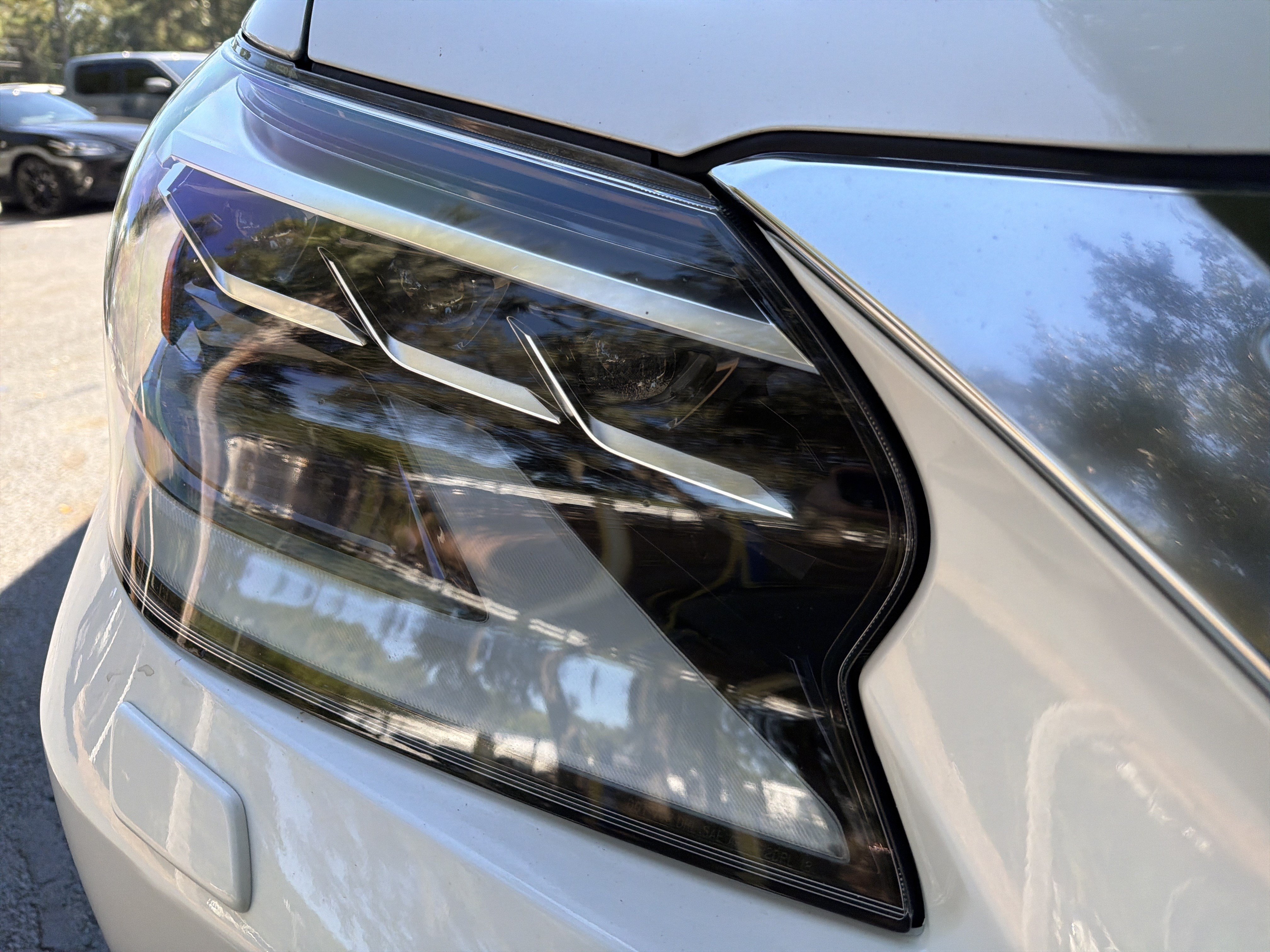 Used 2022 Lexus GX 460 Premium w/ Accessory Package AWD/4WD image 12