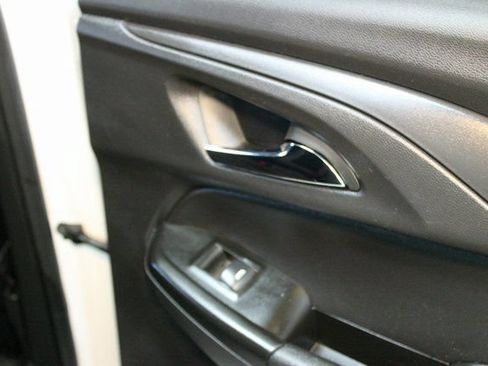 Used 2023 Chevrolet TrailBlazer LT w/ Convenience Package FWD image 12