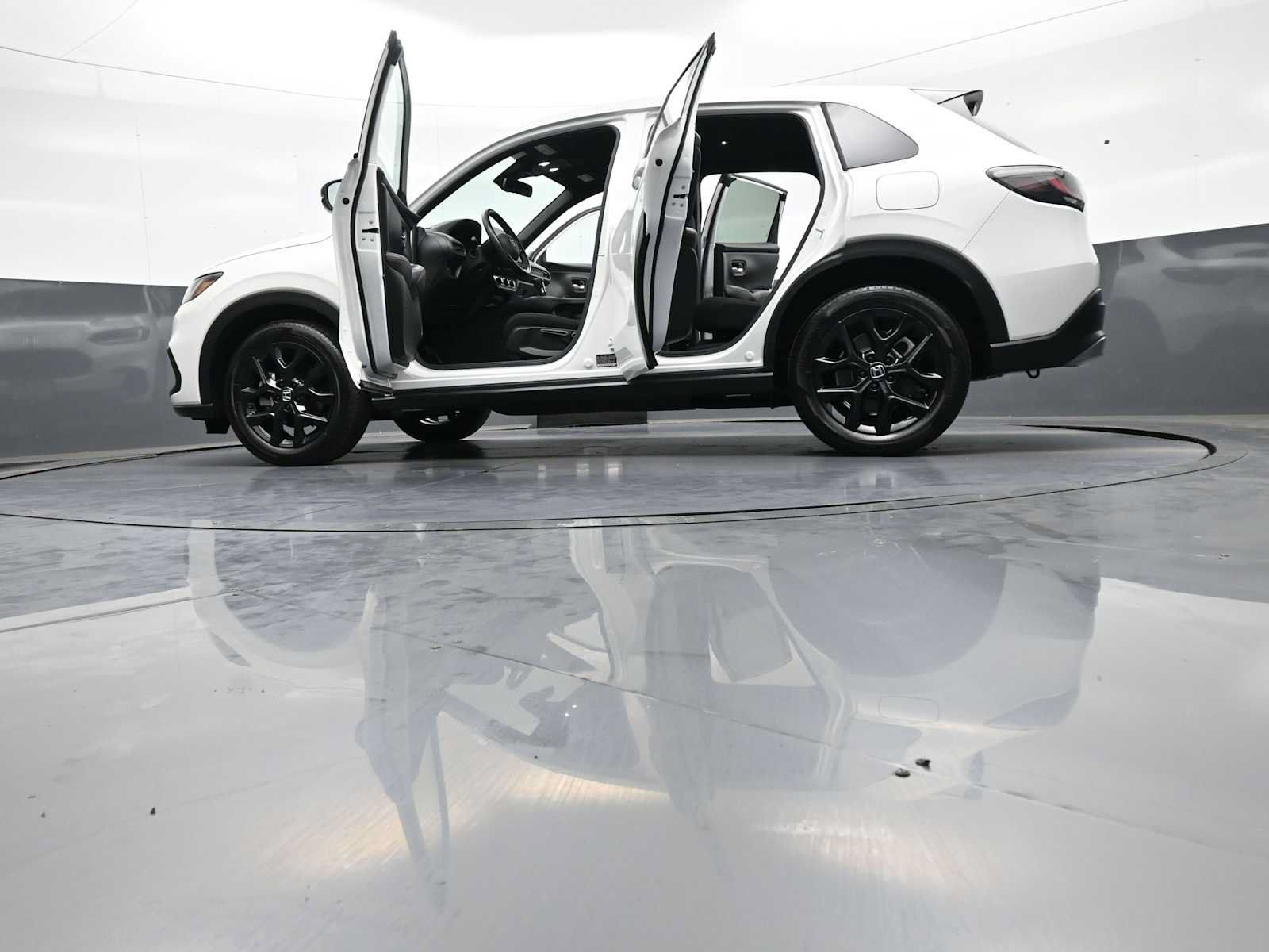 Certified 2024 Honda HR-V Sport image 47