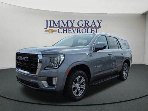Used 2022 GMC Yukon SLE image 1