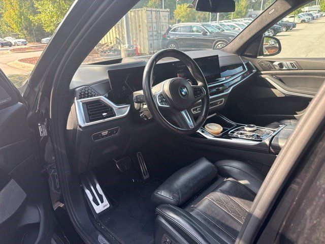 Used 2023 BMW X7 xDrive40i w/ Executive Package AWD/4WD image 16