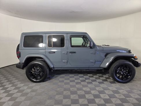 Certified 2025 Jeep Wrangler Sahara w/ Safety Group image 5