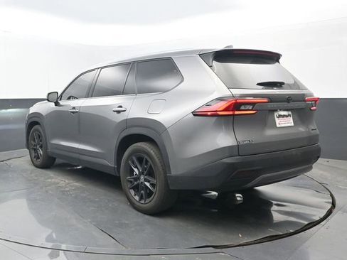 Used 2025 Toyota Grand Highlander Limited image 3