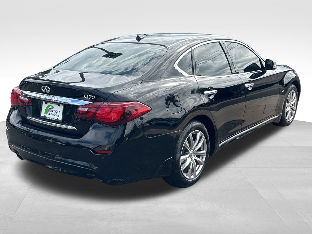 Used 2015 INFINITI Q70 3.7 RWD image 9