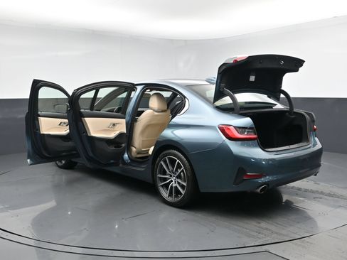 Used 2021 BMW 330i xDrive Sedan w/ Driving Assistance Package AWD/4WD image 34