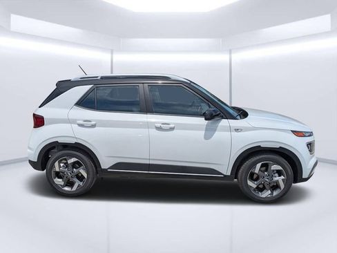 New 2025 Hyundai Venue Limited FWD image 2
