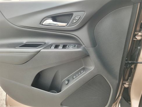 Used 2019 Chevrolet Equinox Premier image 22