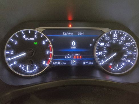 Used 2024 Nissan Sentra SV FWD image 23
