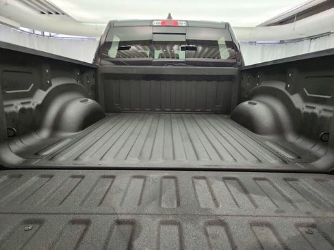 Used 2020 RAM 1500 Laramie AWD/4WD image 35