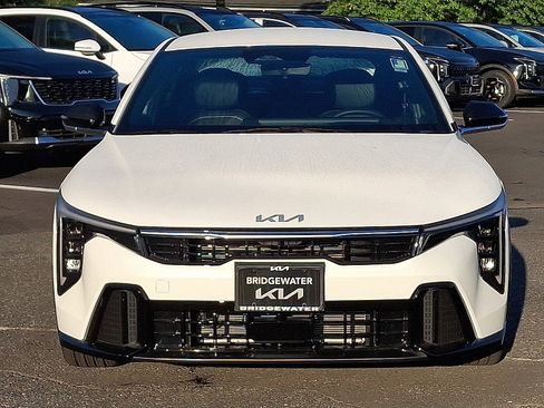 New 2025 Kia K4 GT-Line image 2