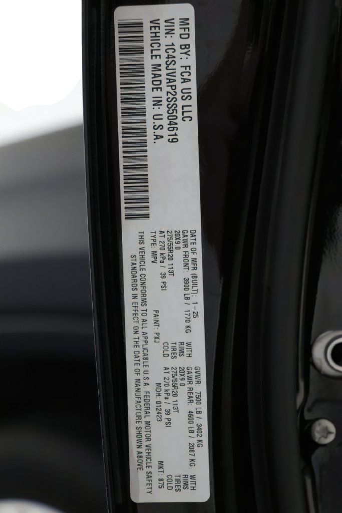 Used 2025 Jeep Wagoneer 4WD w/ Premium Group I image 42