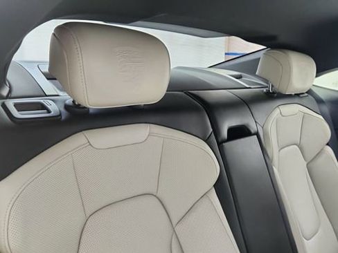 Used 2022 Porsche Taycan image 25