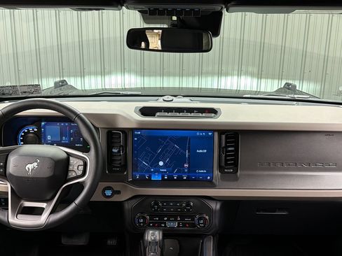 Used 2024 Ford Bronco Wildtrak AWD/4WD image 34
