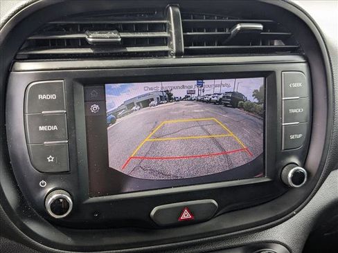 Used 2022 Kia Soul LX w/ Technology Package FWD image 13