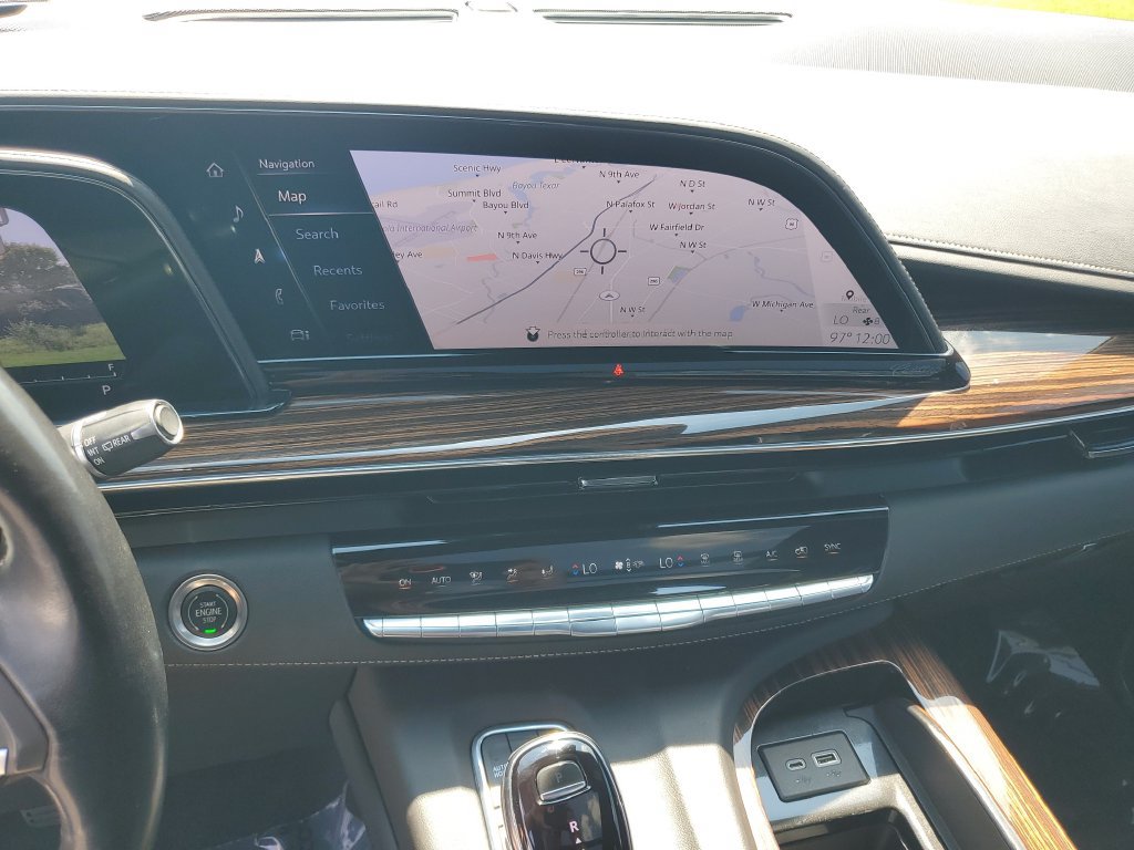 Used 2021 Cadillac Escalade Premium Luxury RWD image 19
