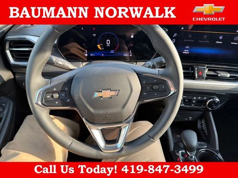 Used 2026 Chevrolet TrailBlazer LT w/ Convenience Package FWD image 19