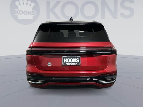 Used 2024 Lincoln Nautilus Reserve image 5