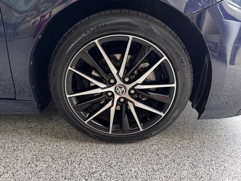 Used 2021 Toyota Camry SE FWD image 9