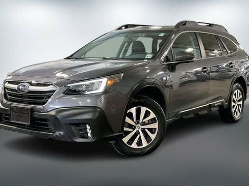 Used 2022 Subaru Outback Premium image 3