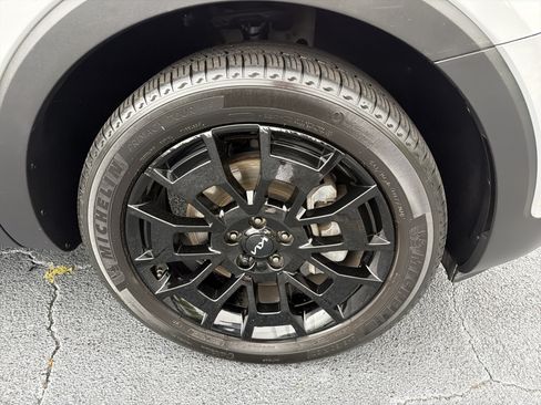 Used 2022 Kia Telluride EX w/ EX Premium Package AWD/4WD image 31