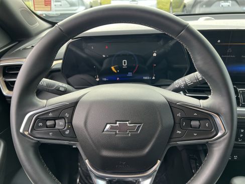 Used 2025 Chevrolet TrailBlazer ACTIV image 16