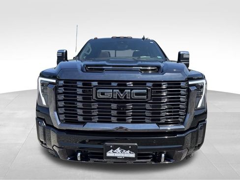 Used 2024 GMC Sierra 3500 Denali Ultimate AWD/4WD image 29