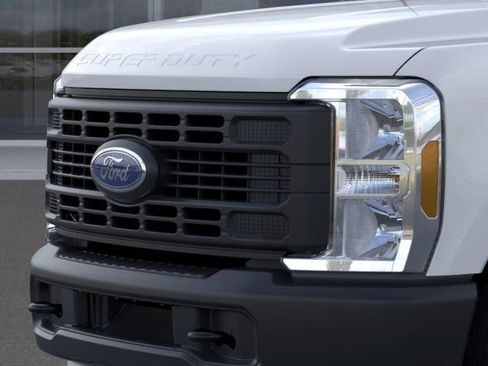 New 2026 Ford F250 XL RWD image 17