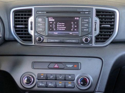 Used 2017 Kia Sportage LX image 15