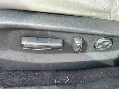 Used 2018 Honda CR-V Touring image 18