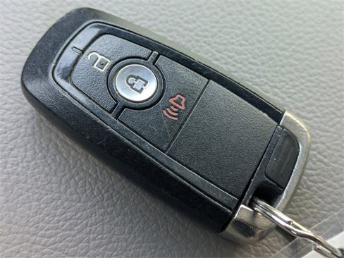 Used 2018 Ford F150 Lariat image 29