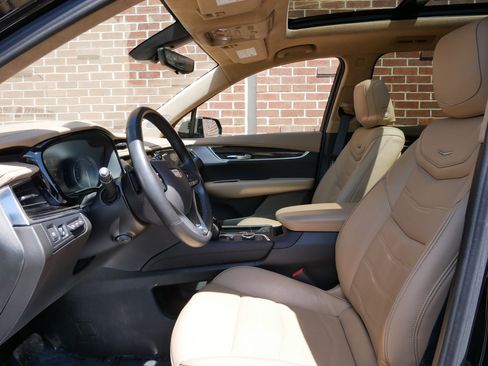 Certified 2024 Cadillac XT6 Premium Luxury w/ Platinum Package AWD/4WD image 6