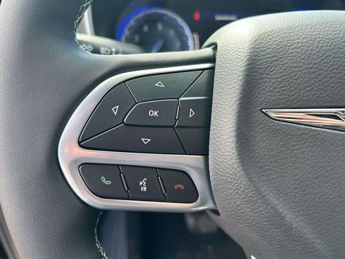 New 2026 Chrysler Pacifica Select AWD/4WD image 9
