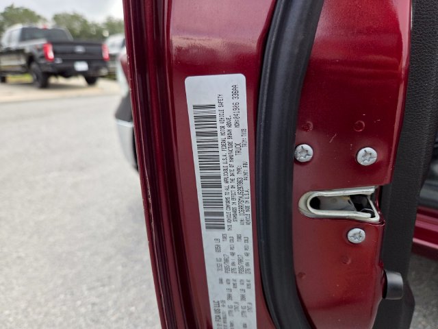 Used 2018 RAM 1500 Tradesman w/ Chrome Appearance Group AWD/4WD image 18