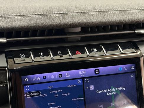Used 2023 Jeep Grand Cherokee Limited AWD/4WD image 20