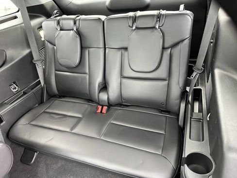 Used 2023 Ford Explorer XLT w/ Equipment Group 202A image 8