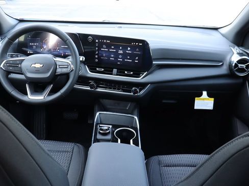 New 2027 Chevrolet Equinox LT FWD image 18