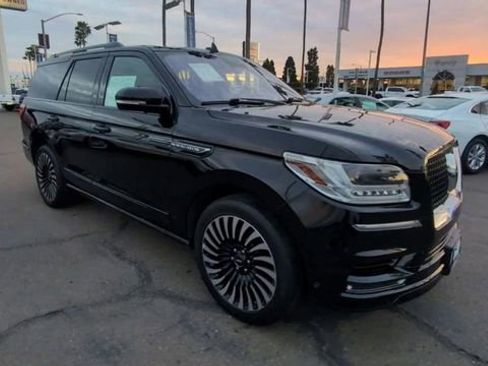 Used 2020 Lincoln Navigator Black Label image 2