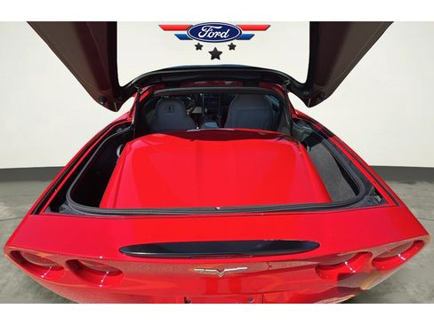 Used 2006 Chevrolet Corvette Coupe w/ Preferred Equipment Group RWD image 15