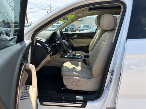 Used 2018 Audi Q5 2.0T Premium Plus w/ Premium Plus Package AWD/4WD image 9
