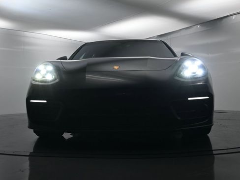 Used 2023 Porsche Panamera Platinum Edition image 57