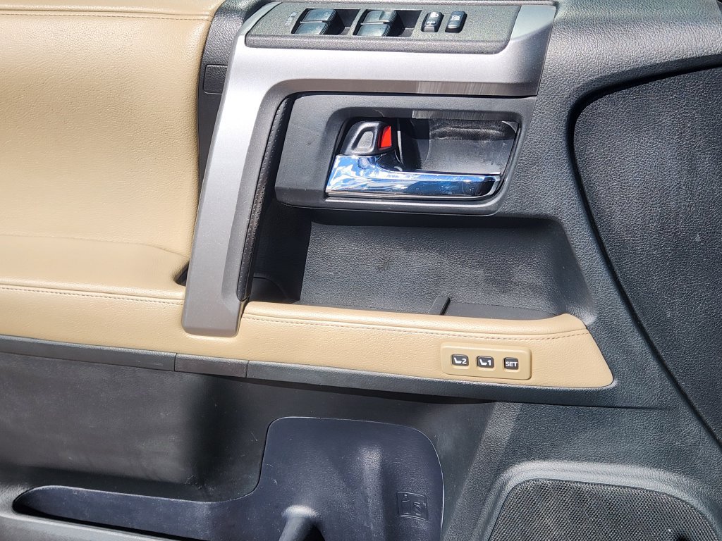 Used 2016 Toyota 4Runner 4WD image 13