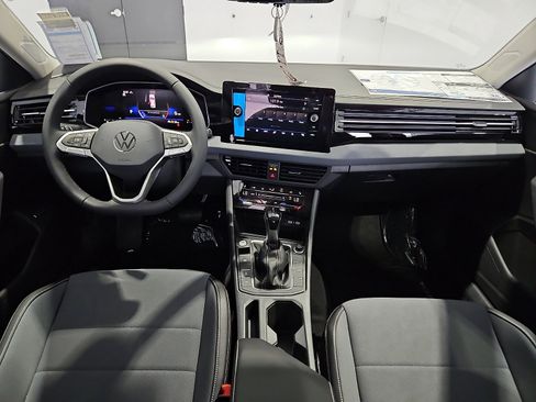 New 2026 Volkswagen Jetta SE image 7