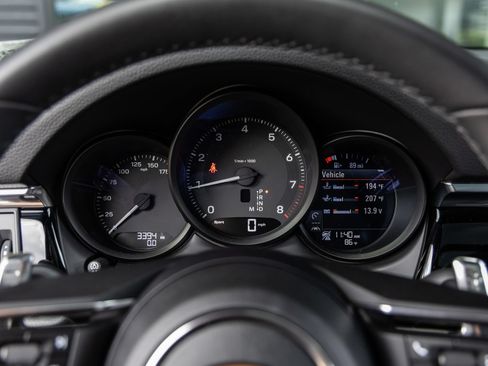 Certified 2026 Porsche Macan AWD/4WD image 29