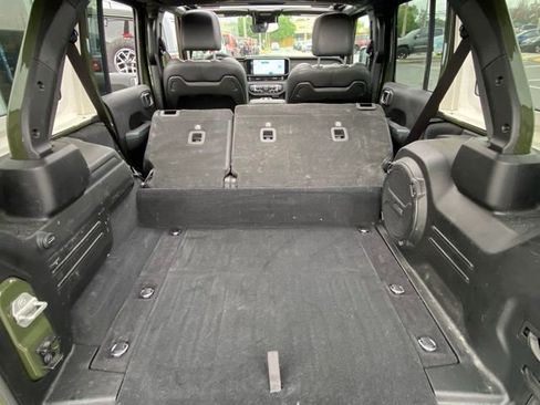 Used 2024 Jeep Wrangler High Altitude image 28